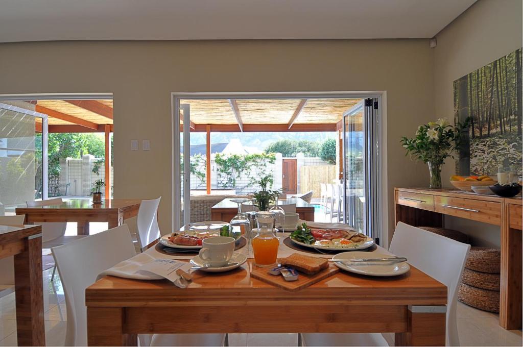 Bamboo Guest House Hermanus Esterno foto