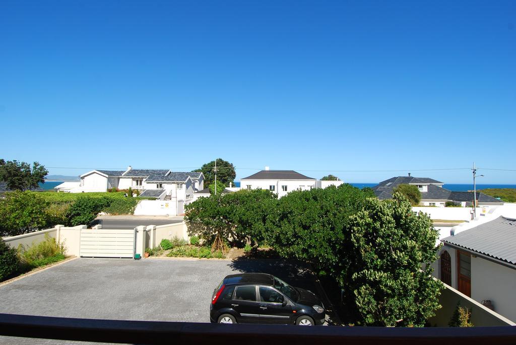 Bamboo Guest House Hermanus Esterno foto