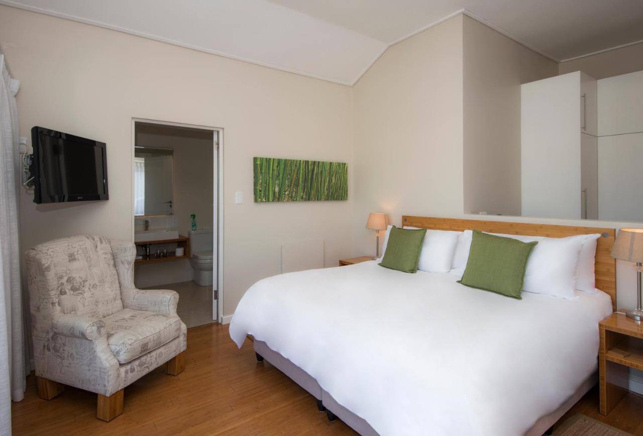 Bamboo Guest House Hermanus Esterno foto
