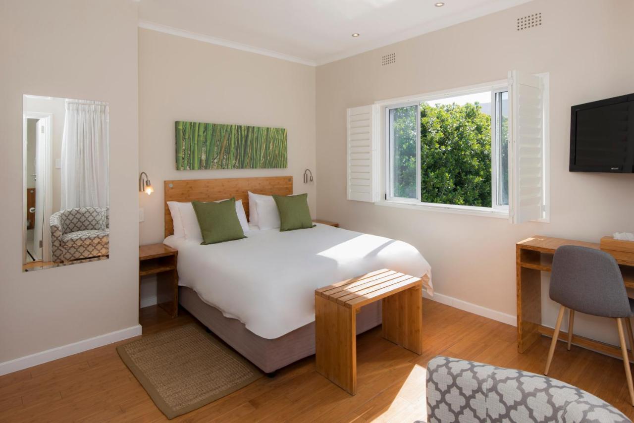 Bamboo Guest House Hermanus Esterno foto